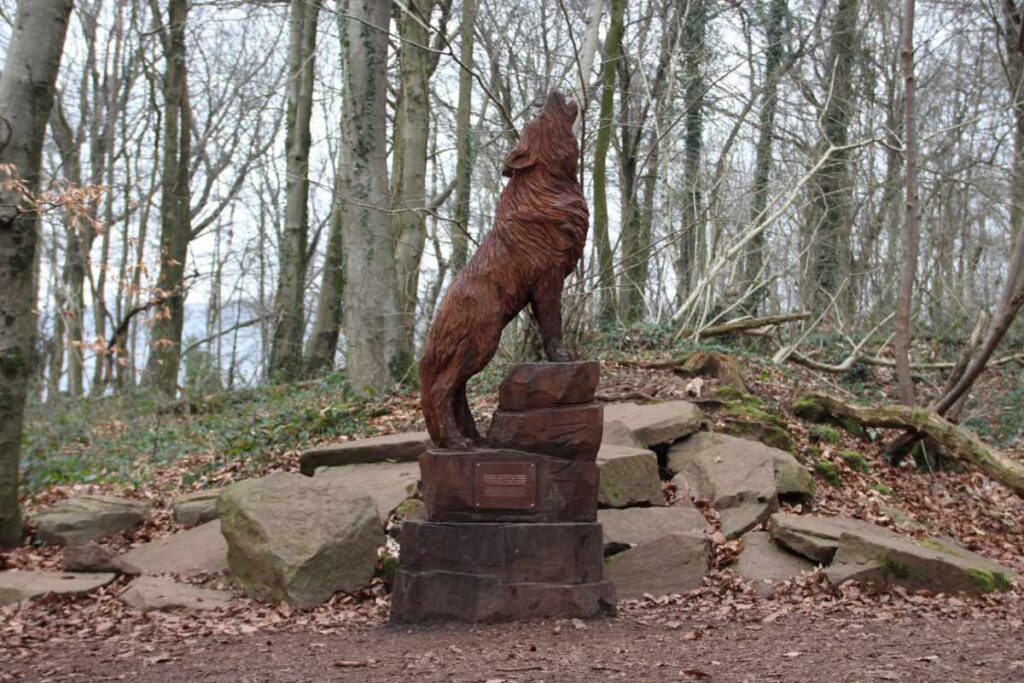 Wooden sculpture of wolf