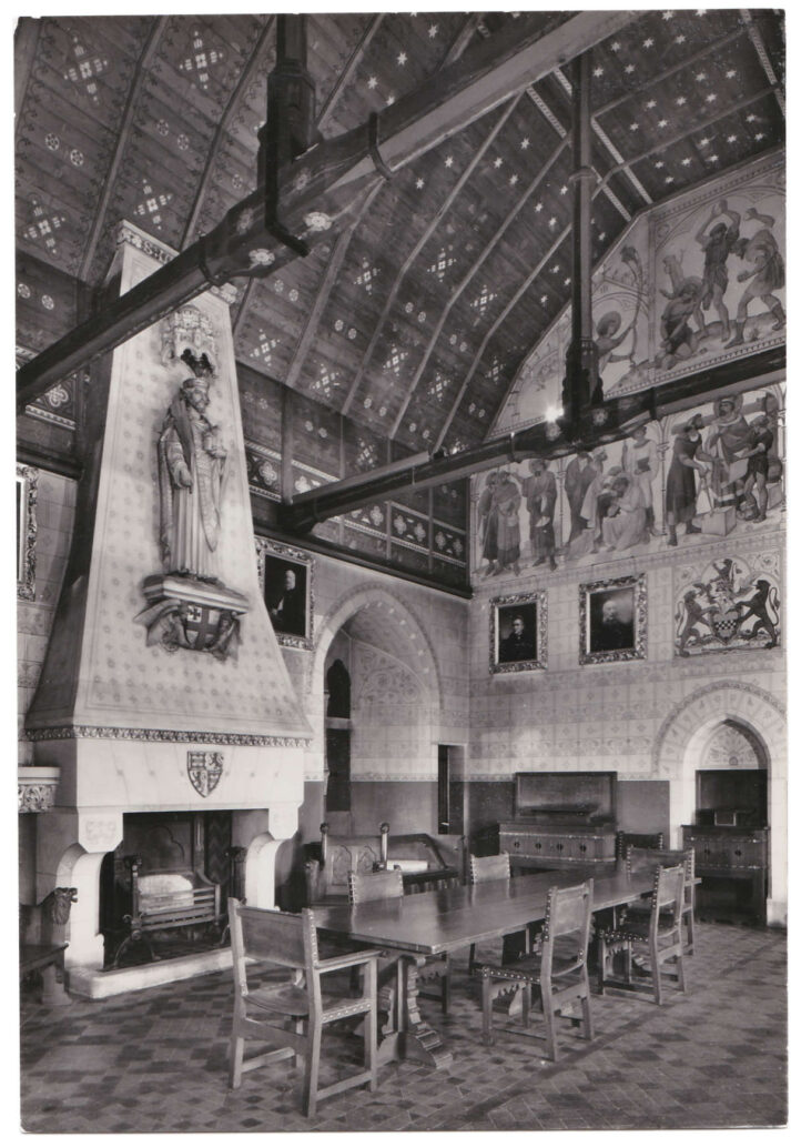 Black and white postcard of the Banqueting Hall in Castell Coch